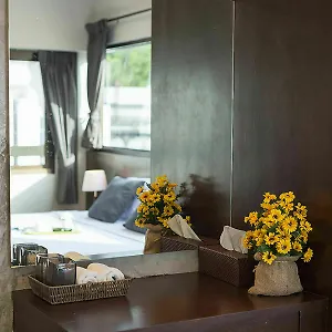 https://green-leaf-hostel.khao-lakhotels.com